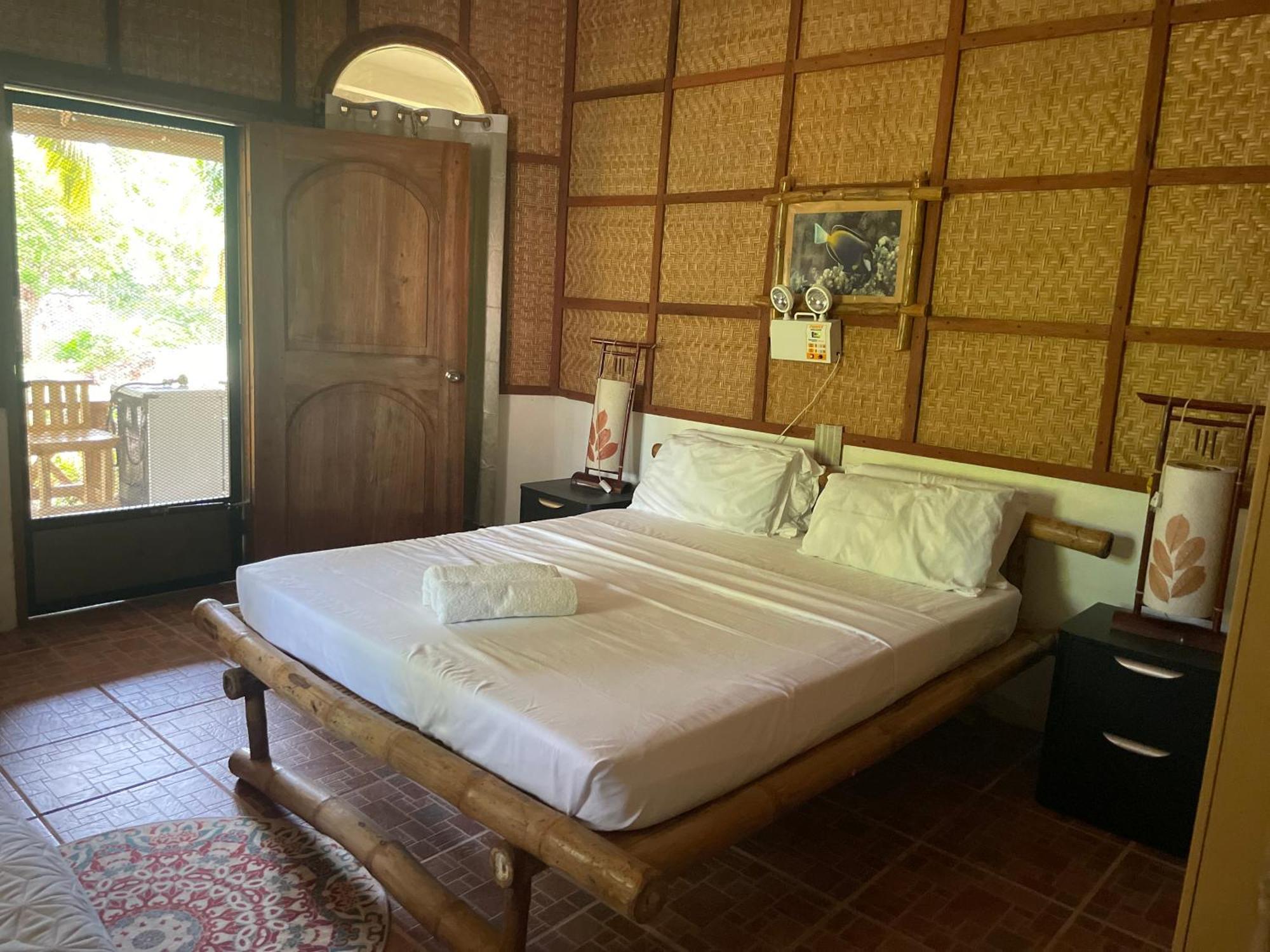 Chelle'S Guesthouse And Backpackers 시퀴조르 외부 사진