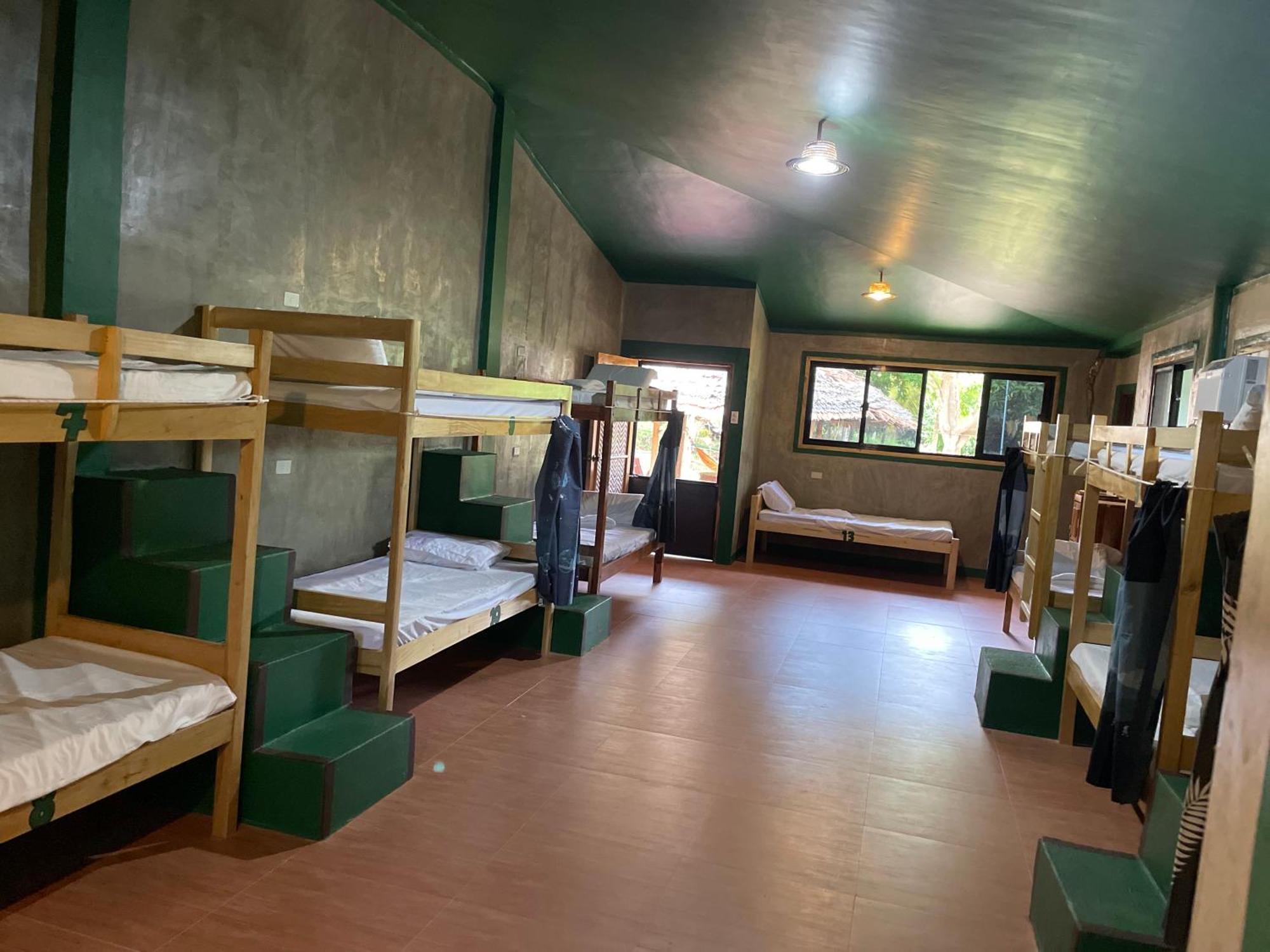 Chelle'S Guesthouse And Backpackers 시퀴조르 외부 사진