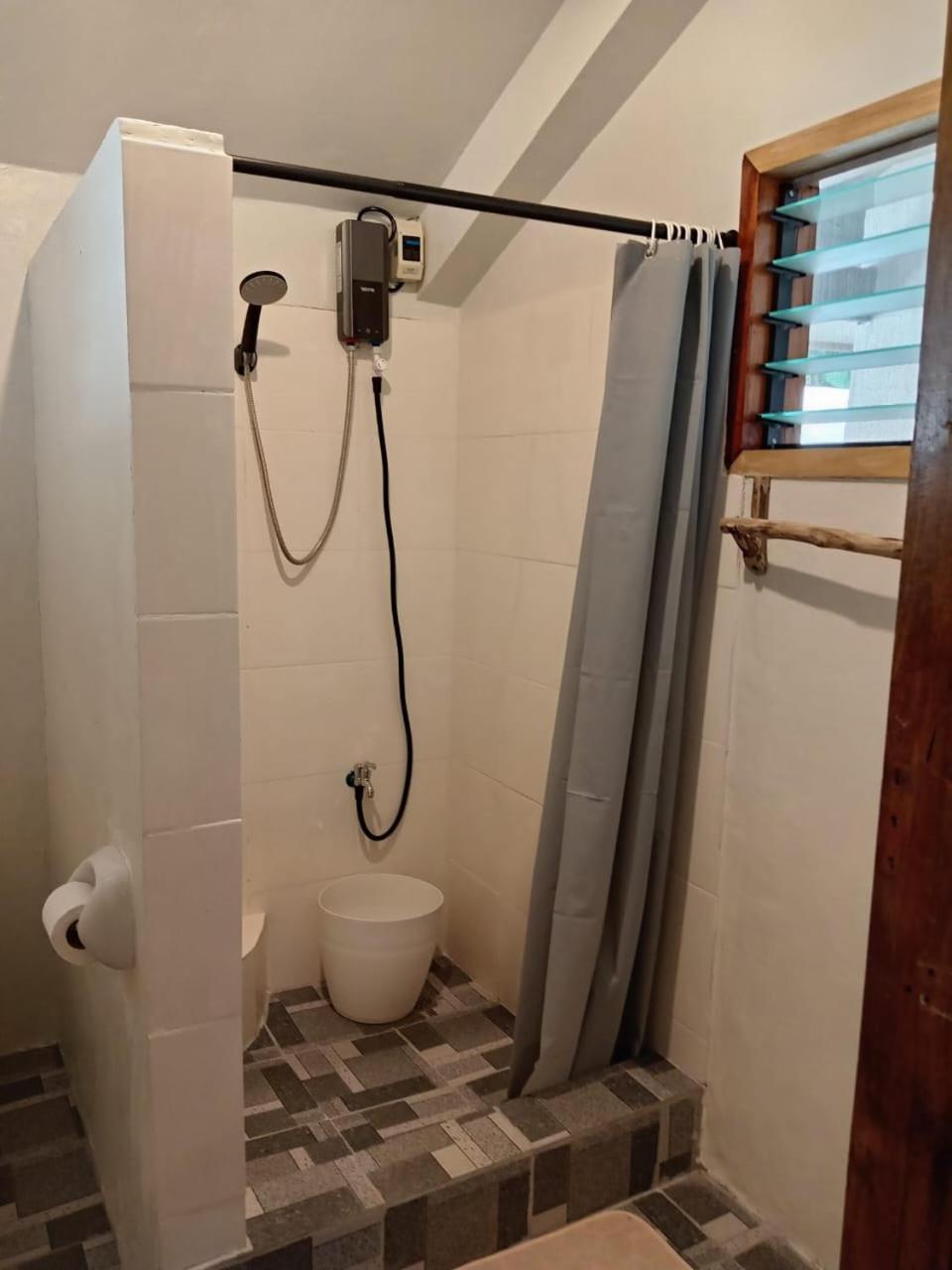 Chelle'S Guesthouse And Backpackers 시퀴조르 외부 사진