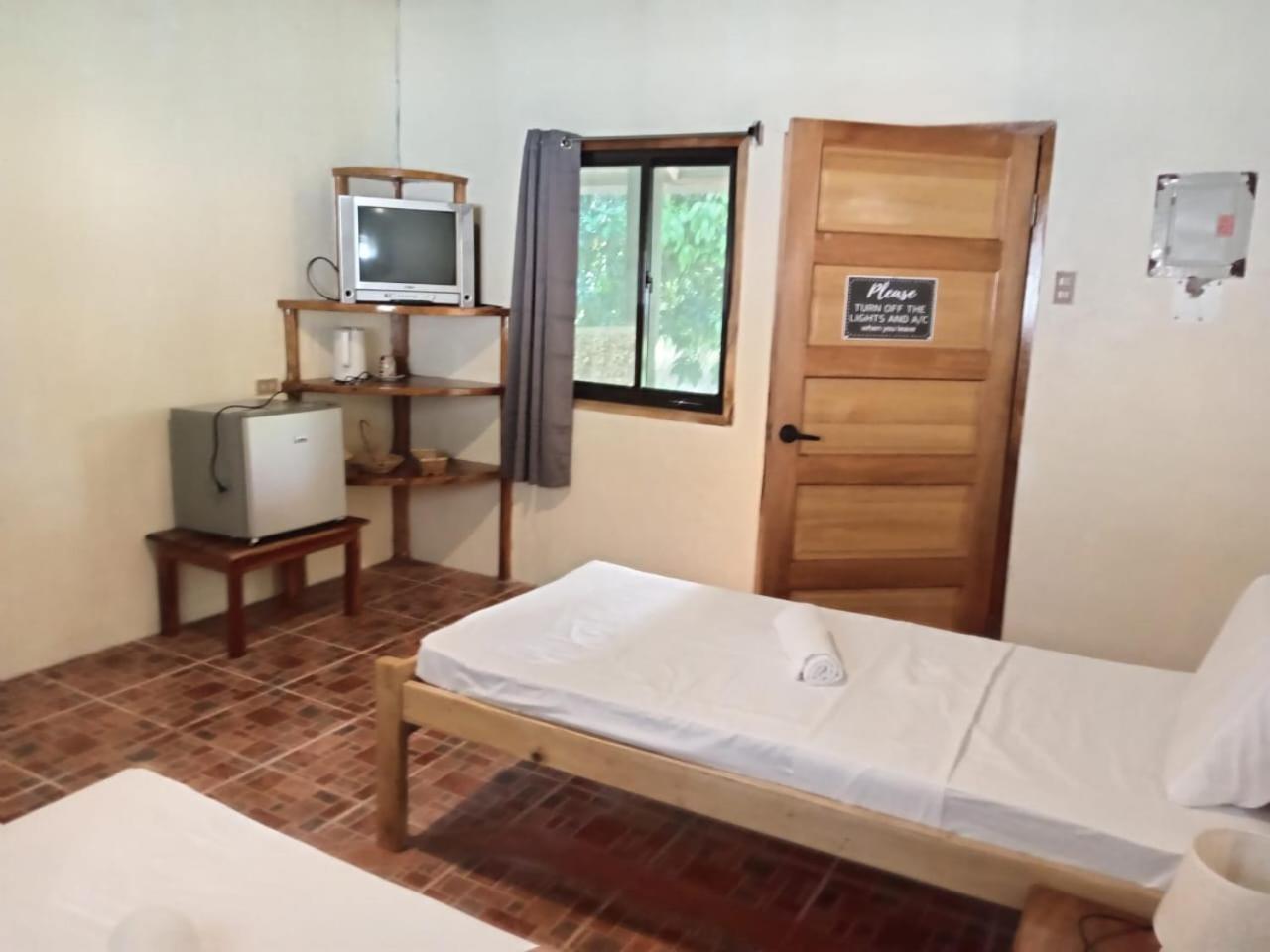 Chelle'S Guesthouse And Backpackers 시퀴조르 외부 사진