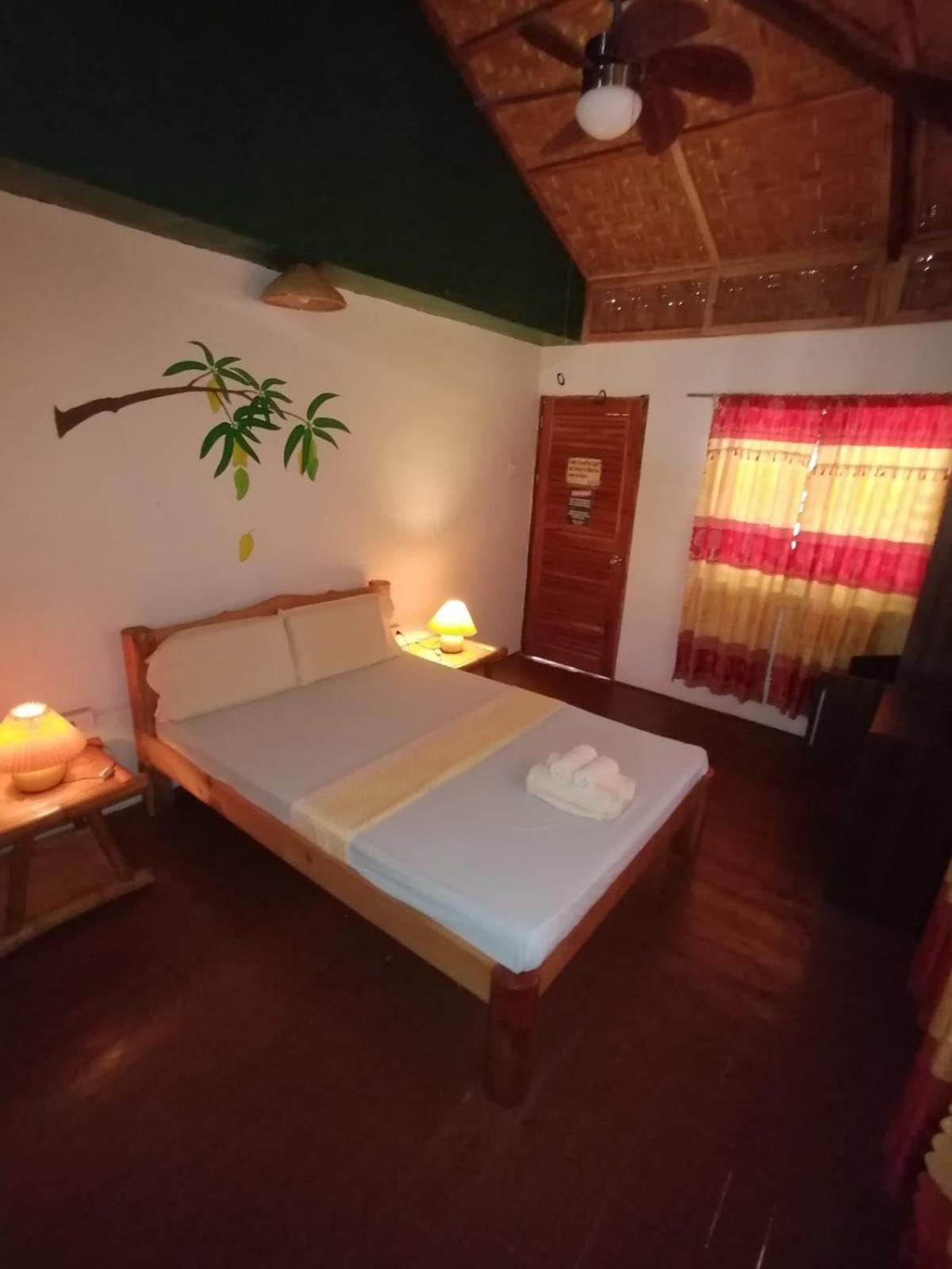 Chelle'S Guesthouse And Backpackers 시퀴조르 외부 사진