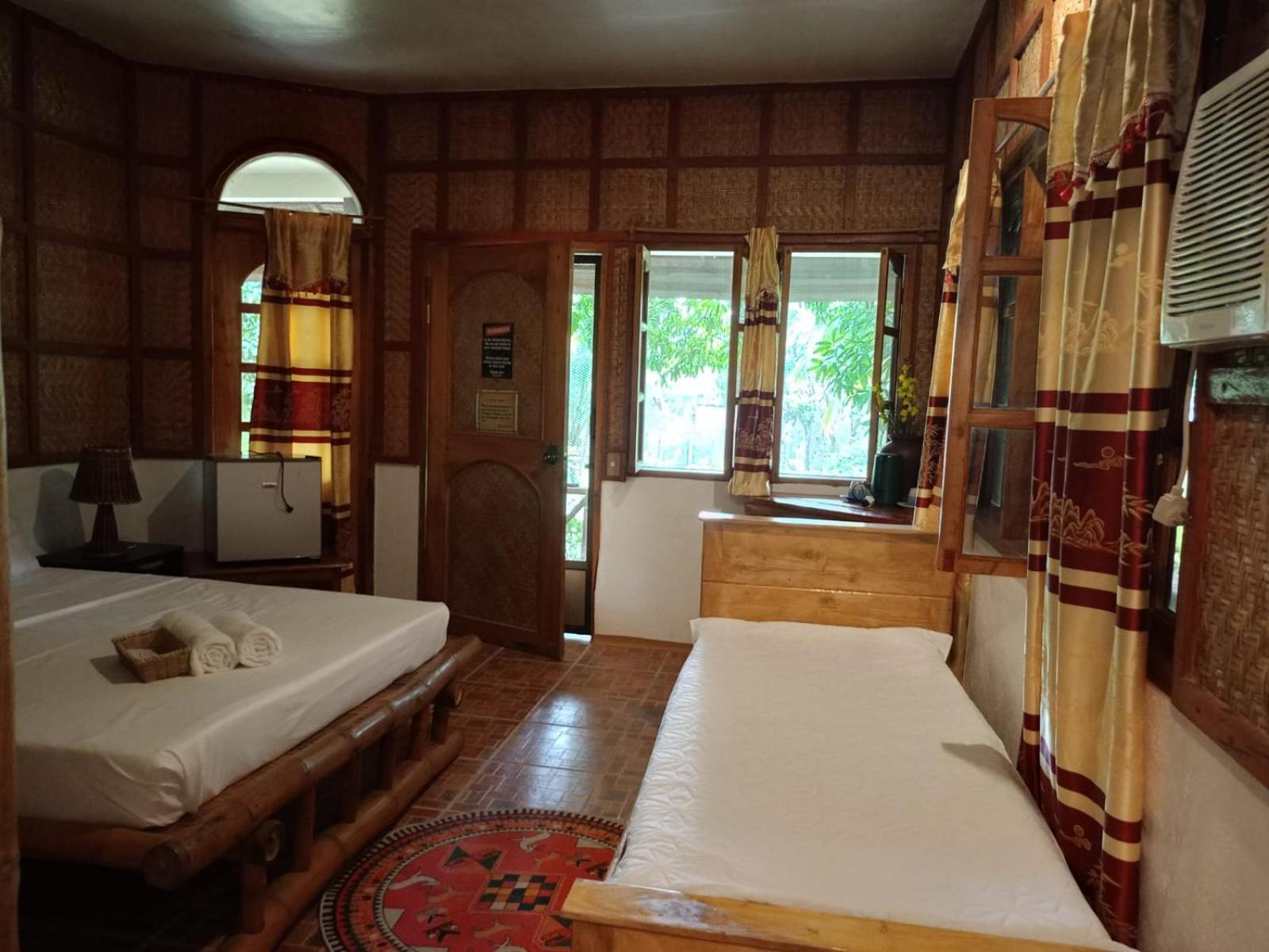 Chelle'S Guesthouse And Backpackers 시퀴조르 외부 사진